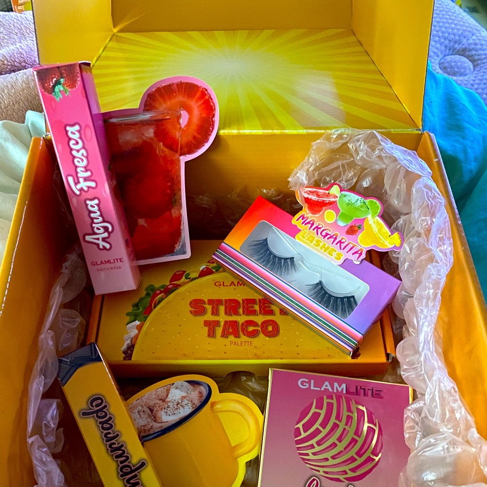 GLAMLITE Foodie box